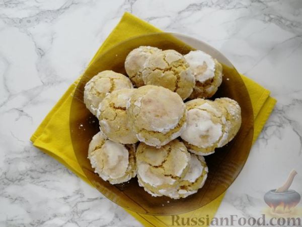 Лимонное песочное печенье с трещинками