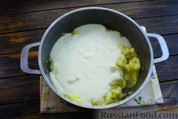 Картофельный суп-пюре с молоком и сыром