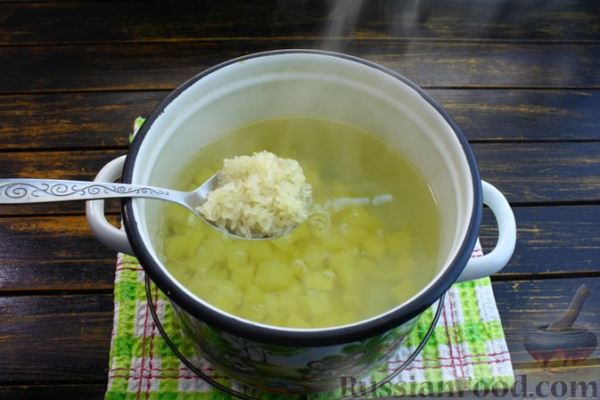 Рисовый суп с сырными клёцками